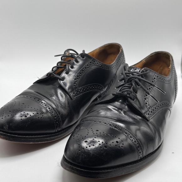 Johnston & Murphy Cap Toe Dress Shoes - Picture 2 of 4